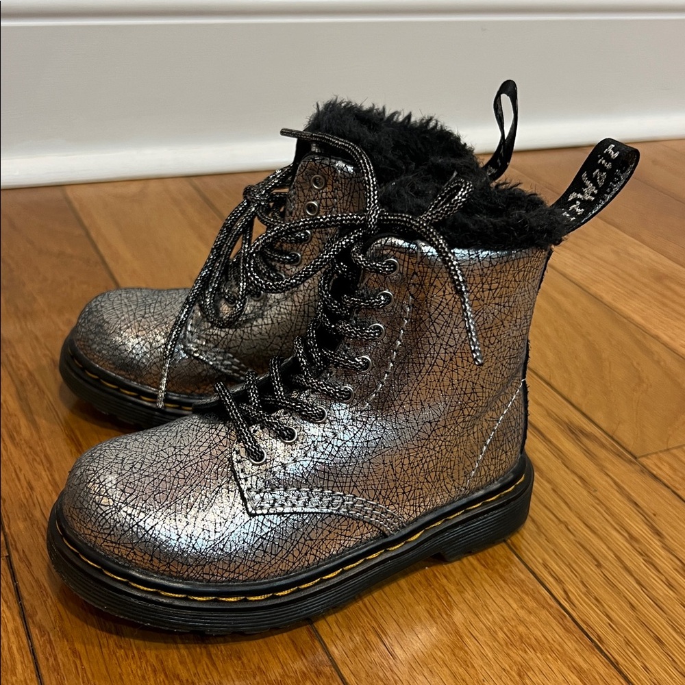 Dr. Marten Metallic Silver Lace-Up Boots Toddler 8